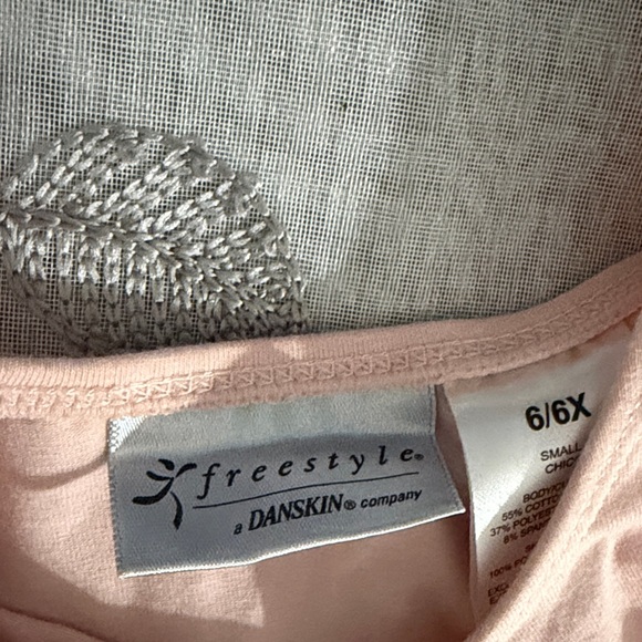 Danskin Freestyle Light Pink Leotard - Picture 2 of 2